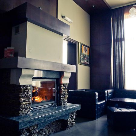 Romantique Veles Hotel Bagian luar foto