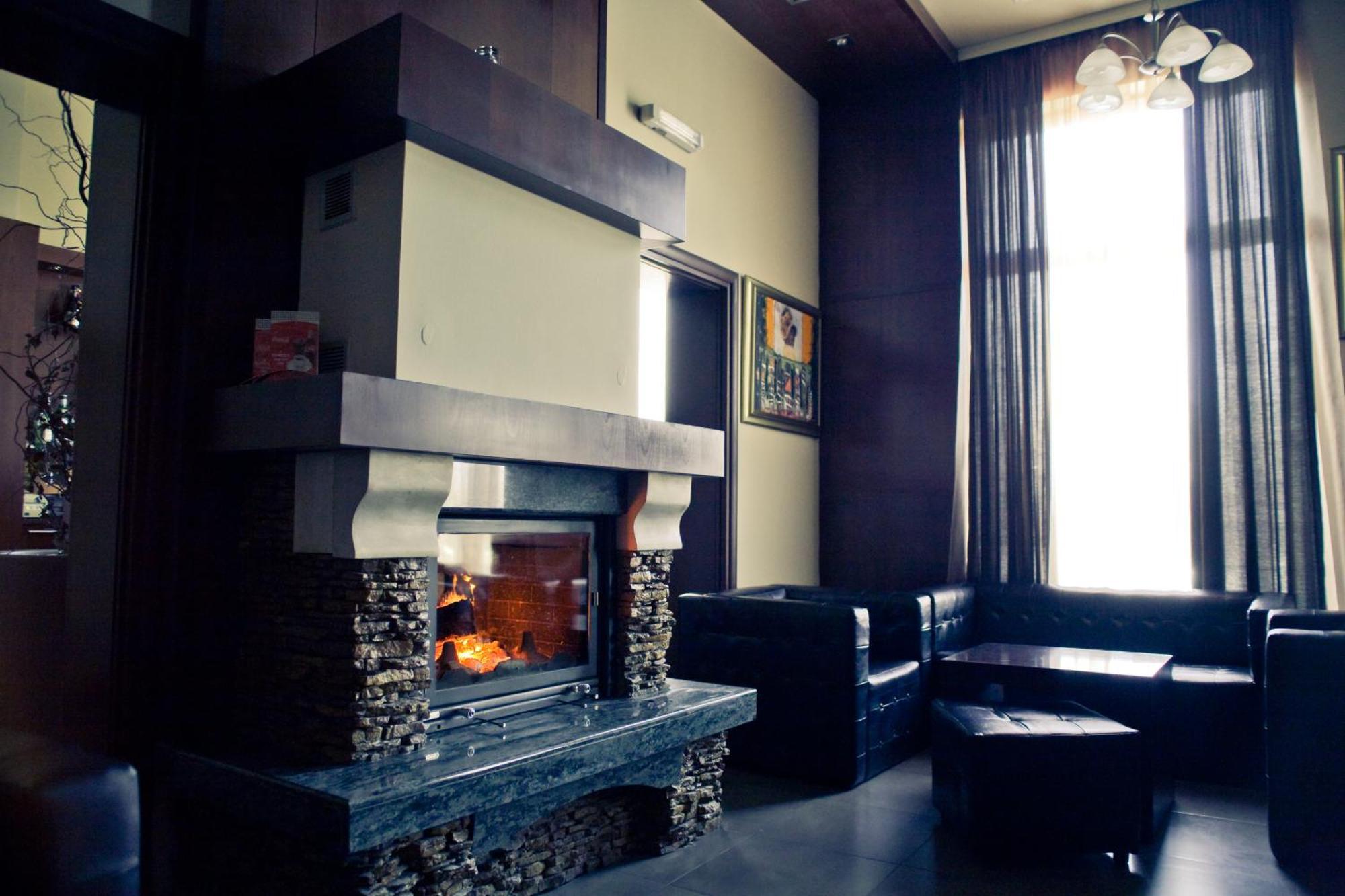 Romantique Veles Hotel Bagian luar foto