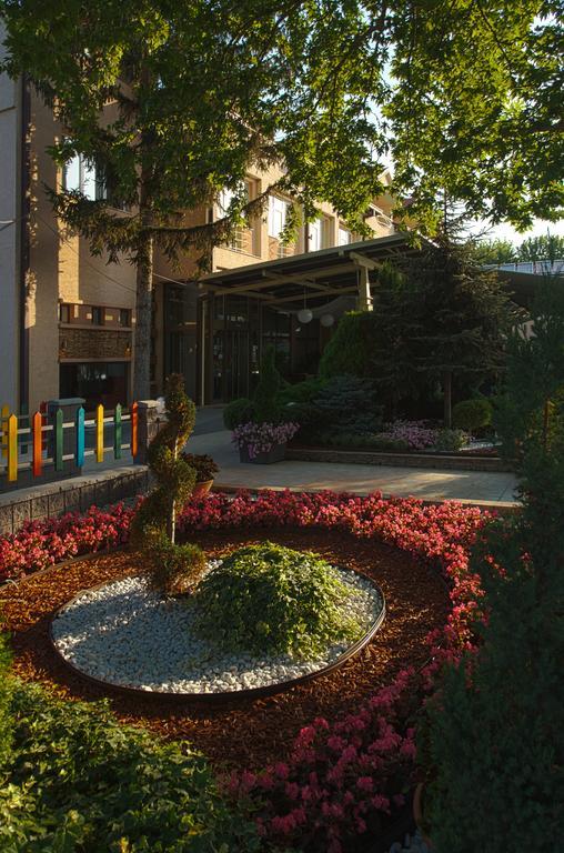Romantique Veles Hotel Bagian luar foto