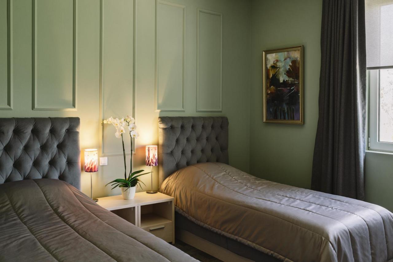 Romantique Veles Hotel Bagian luar foto