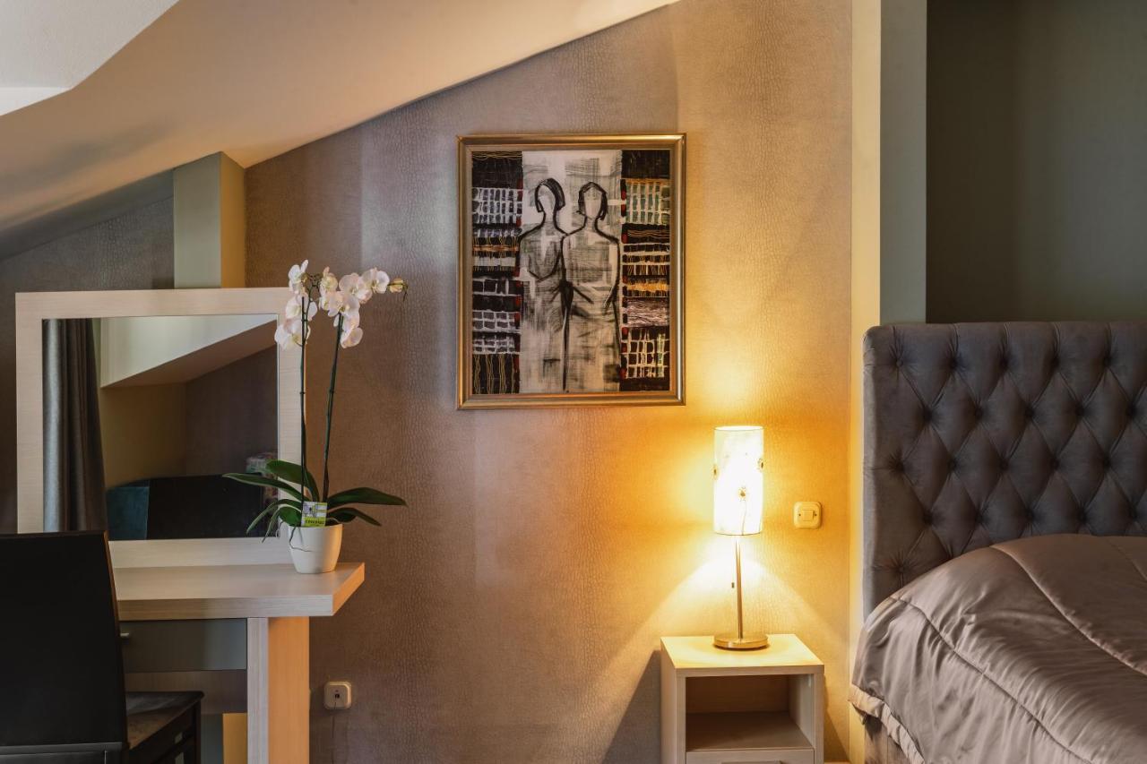 Romantique Veles Hotel Bagian luar foto