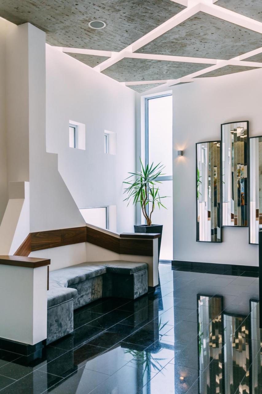 Romantique Veles Hotel Bagian luar foto