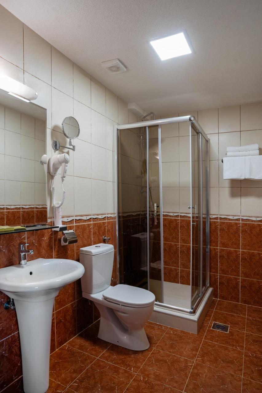 Romantique Veles Hotel Bagian luar foto