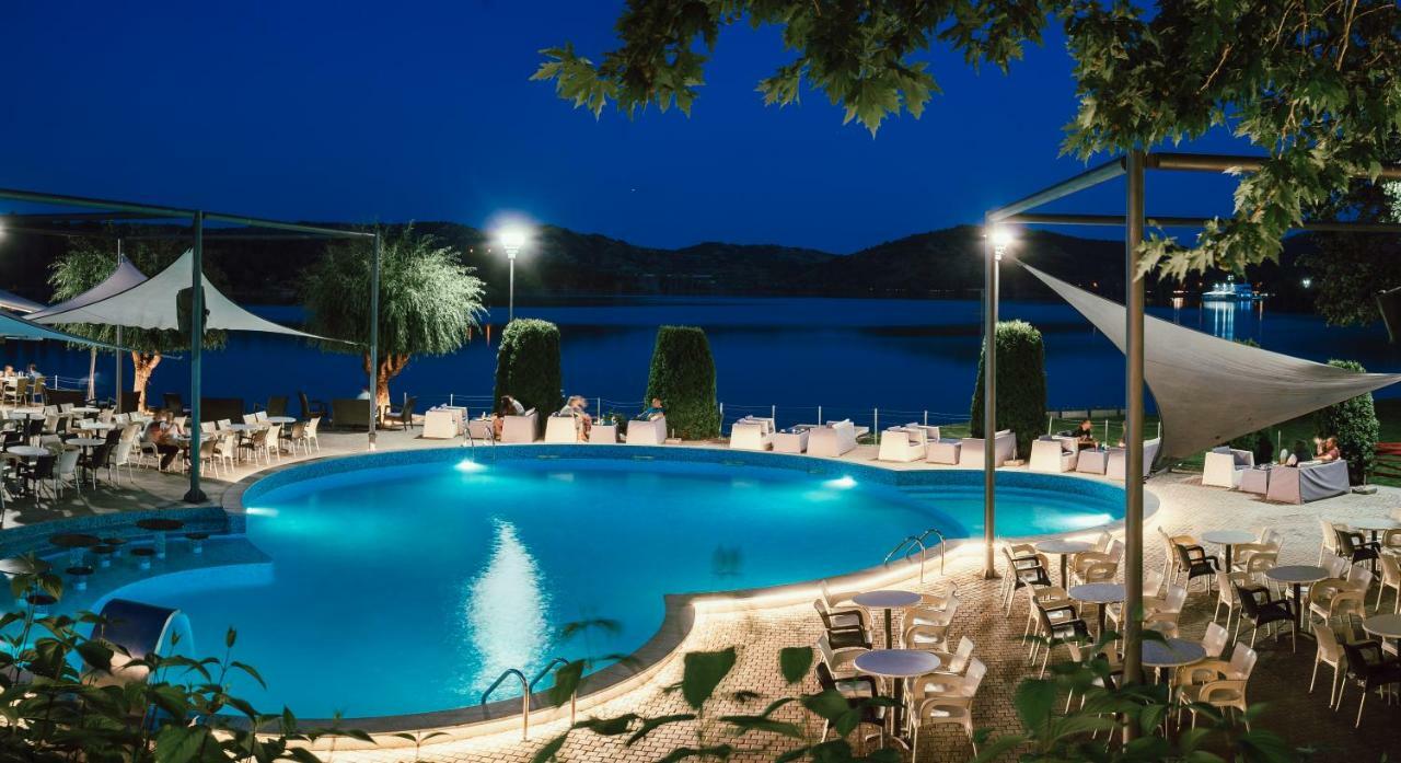 Romantique Veles Hotel Bagian luar foto